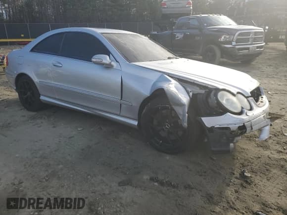 ✅ 2005 Mercedes-Benz CLK 500 • VIN: WDBTJ75J15F131719 • Lot: 82037984. Listed on Copart with 65,791 mi. Free auction sales archive from the USA and detailed vehicle history report at DreamBid. Image 4.
