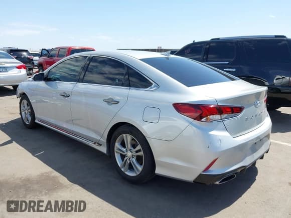 ✅ 2018 Hyundai Sonata Limited • VIN: 5NPE34AF8JH668091 • Лот: 42689315. Опубликован ранее на IAAI с пробегом 58 410 миль. Бесплатный доступ к архиву аукционных продаж из США и подробный отчёт об истории автомобиля на DreamBid. Изображение 3.