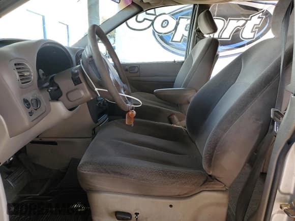 ✅ 2002 Dodge Caravan EX • VIN: 2B8GP74L12R786631 • Lot: 93152045. Listed on Copart with 180,758 mi. Free auction sales archive from the USA and detailed vehicle history report at DreamBid. Image 7.