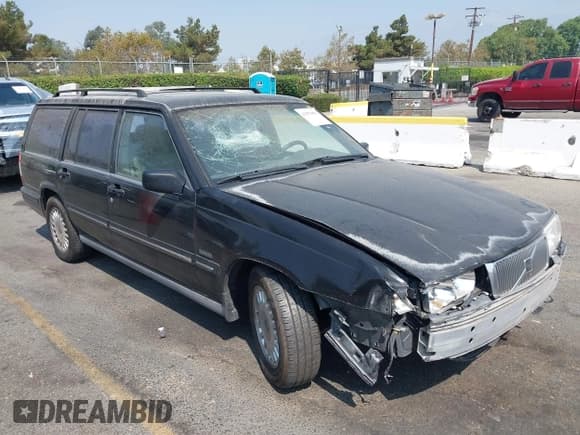 ✅ 1995 Volvo 960 • VIN: YV1KW961XS1022848 • Lot: 42973871. Wystawiony na IAAI z przebiegiem 218 224 mil. Bezpłatny archiwum sprzedaży aukcyjnych z USA i szczegółowy raport historii pojazdu na DreamBid. Zdjęcie 1.