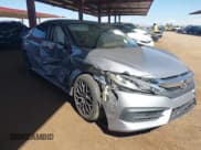 ✅ 2017 Honda Civic LX • VIN: 19XFC2F5XHE065330 • Lot: 43229378. Wystawiony na IAAI z przebiegiem 168 567 mil. Bezpłatny archiwum sprzedaży aukcyjnych z USA i szczegółowy raport historii pojazdu na DreamBid. Zdjęcie 1.