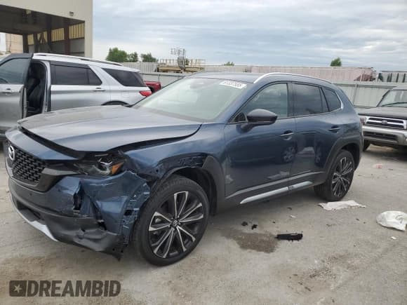 ✅ 2025 Mazda CX-50 Premium Plus • VIN: 7MMVABEY6SN358299 • Lot: 61337555. Listed on Copart with 165 mi. Free auction sales archive from the USA and detailed vehicle history report at DreamBid. Image 1.