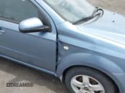 ✅ 2007 Chevrolet Aveo LT • VIN: KL1TG56627B046162 • Lot: 42065922. Wystawiony na IAAI z przebiegiem 116 359 mil. Bezpłatny archiwum sprzedaży aukcyjnych z USA i szczegółowy raport historii pojazdu na DreamBid. Zdjęcie 6.