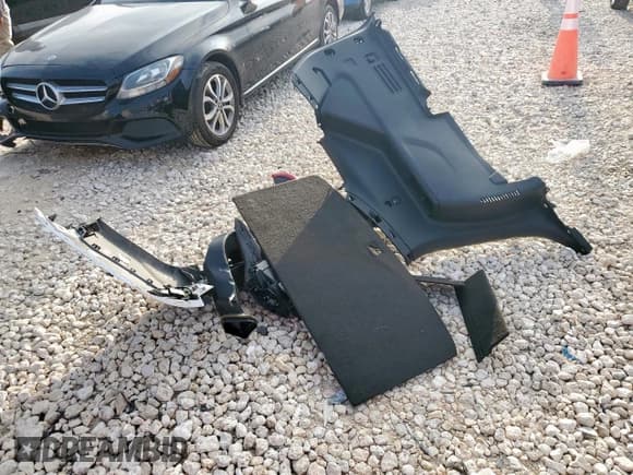 ✅ 2020 Chevrolet Traverse LT • VIN: 1GNERHKW3LJ225224 • Lot: 64946575. Listed on Copart with 153,131 mi. Free auction sales archive from the USA and detailed vehicle history report at DreamBid. Image 13.