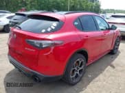 ✅ 2024 Alfa Romeo Stelvio Ti • VIN: ZASPAKBN0R7D79058 • Lot: 42893174. Wystawiony na IAAI z przebiegiem 29 255 mil. Bezpłatny archiwum sprzedaży aukcyjnych z USA i szczegółowy raport historii pojazdu na DreamBid. Zdjęcie 4.