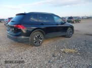 ✅ 2024 Volkswagen Tiguan S • VIN: 3VVFB7AX0RM114553 • Lot: 43248980. Wystawiony na IAAI z przebiegiem 11 509 mil. Bezpłatny archiwum sprzedaży aukcyjnych z USA i szczegółowy raport historii pojazdu na DreamBid. Zdjęcie 4.