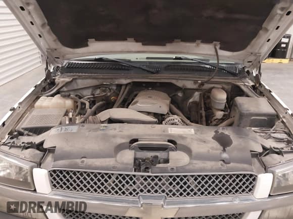 ✅ 2004 Chevrolet Silverado 2500HD LS • VIN: 1GCHK23U24F211730 • Лот: 41813940. Опубликован ранее на IAAI с пробегом 215 576 миль. Бесплатный доступ к архиву аукционных продаж из США и подробный отчёт об истории автомобиля на DreamBid. Изображение 10.