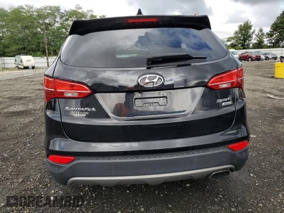 ✅ 2016 Hyundai Santa Fe • VIN: 5XYZUDLB0GG332850 • Лот: 66663053. Опубликован ранее на Copart с пробегом 63 461 миль. Бесплатный доступ к архиву аукционных продаж из США и подробный отчёт об истории автомобиля на DreamBid. Изображение 6.