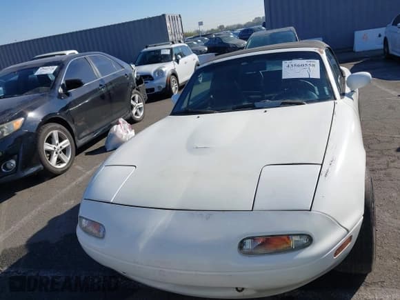 ✅ 1991 Mazda MX-5 Miata Special Edition • VIN: JM1NA3514M0217109 • Лот: 43560558. Опубликован ранее на IAAI с пробегом 141 692 миль. Бесплатный доступ к архиву аукционных продаж из США и подробный отчёт об истории автомобиля на DreamBid. Изображение 6.