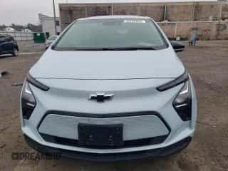 2023 Chevrolet Bolt EV 2LT z VIN 1G1FX6S01P4113425, wystawiony jako Copart lot #45720804 z przebiegiem 29 782 mil mil oraz . Historia ofert i sprzedaży dostępna na DreamBid. Obrazek 5.