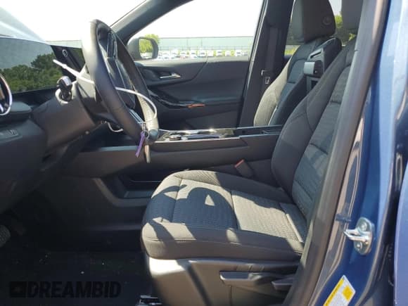 ✅ 2026 Chevrolet Equinox FWD LT • VIN: 3GNAXHEGXTL104871 • Lot: 62015055. Wystawiony na Copart z przebiegiem 368 mil. Bezpłatny archiwum sprzedaży aukcyjnych z USA i szczegółowy raport historii pojazdu na DreamBid. Zdjęcie 7.