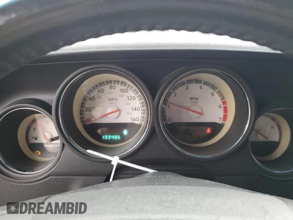 ✅ 2010 Dodge Challenger R/T Classic • VIN: 2B3CJ5DT8AH109266 • Lot: 75941294. Wystawiony na Copart z przebiegiem 133 486 mil. Bezpłatny archiwum sprzedaży aukcyjnych z USA i szczegółowy raport historii pojazdu na DreamBid. Zdjęcie 9.