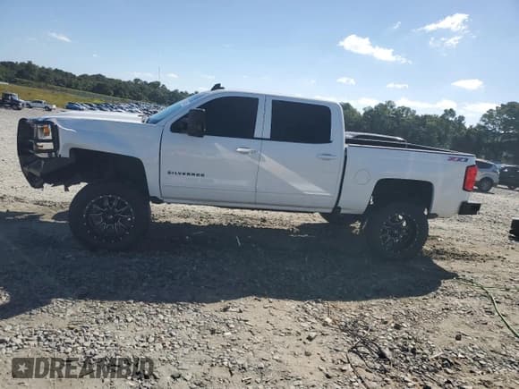 ✅ 2018 Chevrolet Silverado 1500 LT • VIN: 3GCUKREC3JG341022 • Лот: 85091025. Опубликован ранее на Copart с пробегом 114 437 миль. Бесплатный доступ к архиву аукционных продаж из США и подробный отчёт об истории автомобиля на DreamBid. Изображение 1.