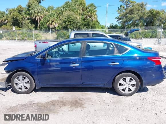 2017 Nissan Sentra SR с VIN 3N1AB7AP7HY211400, выставлен на аукционе IAAI как лот 43450342 с пробегом 197 853 миль миль и . История ставок и продаж доступна на DreamBid. Изображение 14.