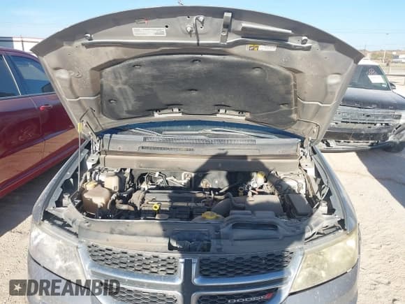 ✅ 2018 Dodge Durango SXT • VIN: 1C4RDHAG6JC277970 • Lot: 43686708. Wystawiony na IAAI z przebiegiem 86 569 mil. Bezpłatny archiwum sprzedaży aukcyjnych z USA i szczegółowy raport historii pojazdu na DreamBid. Zdjęcie 10.