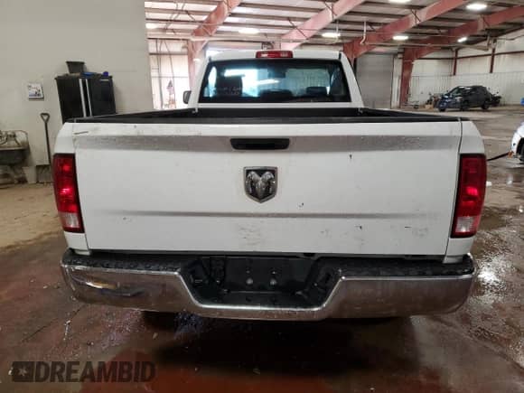 2022 Ram 1500 SLT z VIN 3C6JR7ET4NG188005, wystawiony jako Copart lot #84073114 z przebiegiem 16 813 mil mil oraz Czysty tytuł • Clean title. Historia ofert i sprzedaży dostępna na DreamBid. Obrazek 6.
