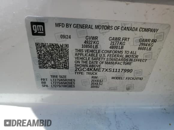 ✅ 2025 Chevrolet Silverado 2500HD Custom • VIN: 2GC4KME7XS1117990 • Lot: 57278315. Wystawiony na Copart z przebiegiem 12 242 mil. Bezpłatny archiwum sprzedaży aukcyjnych z USA i szczegółowy raport historii pojazdu na DreamBid. Zdjęcie 12.