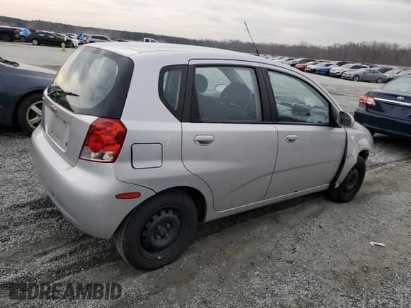 ✅ 2008 Chevrolet Aveo LS • VIN: KL1TD66678B096121 • Lot: 49073375. Wystawiony na Copart z przebiegiem 117 113 mil. Bezpłatny archiwum sprzedaży aukcyjnych z USA i szczegółowy raport historii pojazdu na DreamBid. Zdjęcie 3.