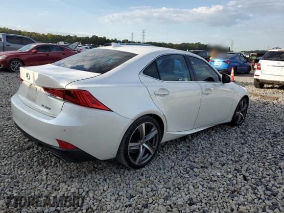 ✅ 2017 Lexus IS 200t • VIN: JTHBA1D21H5048904 • Лот: 82627665. Опубликован ранее на Copart с пробегом 134 799 миль. Бесплатный доступ к архиву аукционных продаж из США и подробный отчёт об истории автомобиля на DreamBid. Изображение 3.