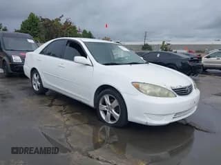 ✅ 2005 Toyota Camry LE • VIN: 4T1BE32K65U027869 • Lot: 43725495. Wystawiony na IAAI z przebiegiem 172 001 mil. Bezpłatny archiwum sprzedaży aukcyjnych z USA i szczegółowy raport historii pojazdu na DreamBid. Zdjęcie 1.