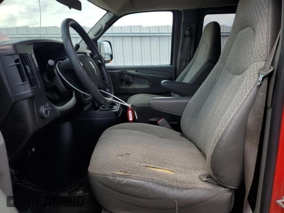 ✅ 2008 Chevrolet Express Passenger • VIN: 1GAHG39K181223926 • Lot: 61800025. Listed on Copart with 121,574 mi. Free auction sales archive from the USA and detailed vehicle history report at DreamBid. Image 7.