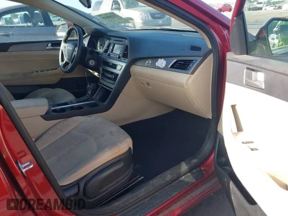 2015 Hyundai Sonata SE with VIN 5NPE24AF5FH221454, listed as a IAAI auction lot 43285695 with 128,631 mi miles and . Bid and sale history available at DreamBid. Image 5.