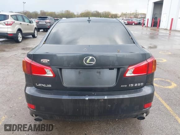 ✅ 2010 Lexus IS 250 • VIN: JTHCF5C2XA5036139 • Lot: 42101015. Wystawiony na IAAI z przebiegiem 198 782 mil. Bezpłatny archiwum sprzedaży aukcyjnych z USA i szczegółowy raport historii pojazdu na DreamBid. Zdjęcie 17.