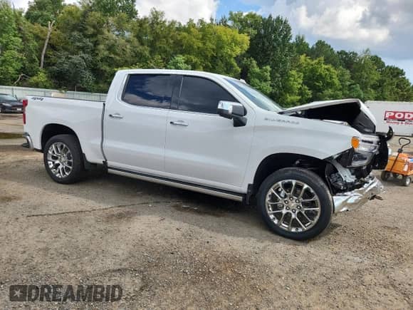 2025 Chevrolet Silverado 1500 LTZ with VIN 1GCUKGEL1SZ177890, listed as a Copart auction lot 81591325 with 5,415 mi miles and Salvage title. Bid and sale history available at DreamBid. Image 4.