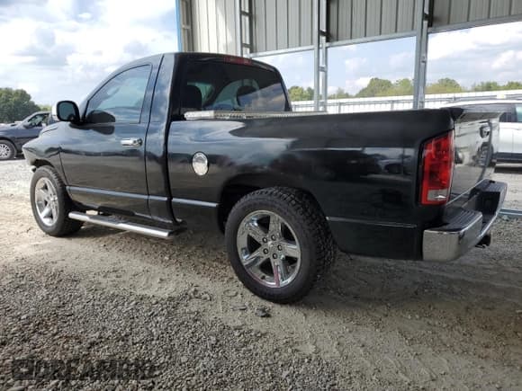 ✅ 2004 Dodge 1500 SLT • VIN: 1D7HA16D34J264433 • Лот: 84736105. Опубликован ранее на Copart с пробегом 292 335 миль. Бесплатный доступ к архиву аукционных продаж из США и подробный отчёт об истории автомобиля на DreamBid. Изображение 2.