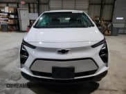 ✅ 2023 Chevrolet Bolt EV 1LT • VIN: 1G1FW6S04P4187540 • Lot: 43589145. Wystawiony na Copart z przebiegiem 34 359 mil. Bezpłatny archiwum sprzedaży aukcyjnych z USA i szczegółowy raport historii pojazdu na DreamBid. Zdjęcie 5.