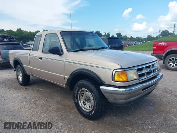 ✅ 1994 Ford Ranger Splash • VIN: 1FTCR15X5RPA74775 • Lot: 42998892. Wystawiony na IAAI z przebiegiem Nie podano. Bezpłatny archiwum sprzedaży aukcyjnych z USA i szczegółowy raport historii pojazdu na DreamBid. Zdjęcie 1.