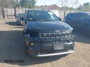 ✅ 2024 Jeep Compass Limited • VIN: 3C4NJDCN9RT586828 • Lot: 43330924. Wystawiony na IAAI z przebiegiem 15 306 mil. Bezpłatny archiwum sprzedaży aukcyjnych z USA i szczegółowy raport historii pojazdu na DreamBid. Zdjęcie 13.