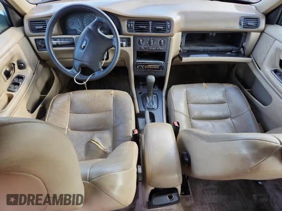 ✅ 1998 Volvo S70 • VIN: YV1LS5587W1489643 • Лот: 92950075. Опубликован ранее на Copart с пробегом Не указан. Бесплатный доступ к архиву аукционных продаж из США и подробный отчёт об истории автомобиля на DreamBid. Изображение 8.