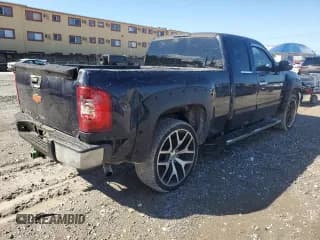 ✅ 2007 Chevrolet Silverado 1500 1LT • VIN: 2GCEC19C771621217 • Lot: 86427545. Wystawiony na Copart z przebiegiem 220 342 mil. Bezpłatny archiwum sprzedaży aukcyjnych z USA i szczegółowy raport historii pojazdu na DreamBid. Zdjęcie 3.