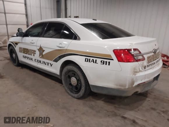 ✅ 2013 Ford Police Interceptor • VIN: 1FAHP2M80DG128560 • Lot: 41367796. Wystawiony na IAAI z przebiegiem 93 992 mil. Bezpłatny archiwum sprzedaży aukcyjnych z USA i szczegółowy raport historii pojazdu na DreamBid. Zdjęcie 3.