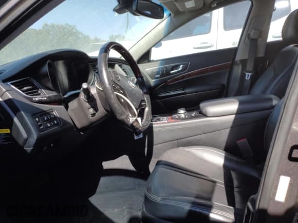 ✅ 2015 Kia K900 Luxury • VIN: KNALW4D42F6020253 • Lot: 72138934. Wystawiony na Copart z przebiegiem 112 947 mil. Bezpłatny archiwum sprzedaży aukcyjnych z USA i szczegółowy raport historii pojazdu na DreamBid. Zdjęcie 7.