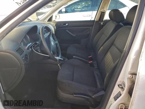 ✅ 2005 Volkswagen Jetta GL • VIN: 3VWRA69M25M041633 • Lot: 93961935. Listed on Copart with 163,270 mi. Free auction sales archive from the USA and detailed vehicle history report at DreamBid. Image 7.