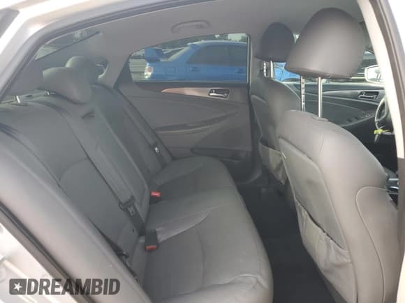 ✅ 2014 Hyundai Sonata Limited • VIN: KMHEC4A47EA103239 • Lot: 70415195. Wystawiony na Copart z przebiegiem 156 256 mil. Bezpłatny archiwum sprzedaży aukcyjnych z USA i szczegółowy raport historii pojazdu na DreamBid. Zdjęcie 10.