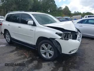 ✅ 2013 Toyota Highlander Limited • VIN: 5TDYK3EH4DS104751 • Лот: 43266346. Опубликован ранее на IAAI с пробегом 176 608 миль. Бесплатный доступ к архиву аукционных продаж из США и подробный отчёт об истории автомобиля на DreamBid. Изображение 1.