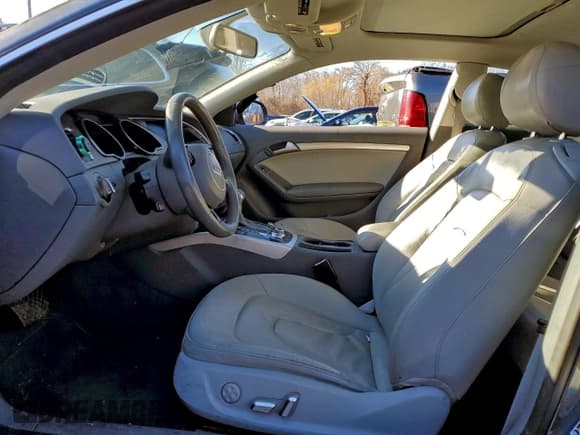 ✅ 2015 Audi A5 Premium • VIN: WAUCFAFRXFA014091 • Lot: 95512835. Listed on Copart with 121,880 mi. Free auction sales archive from the USA and detailed vehicle history report at DreamBid. Image 7.