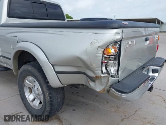 ✅ 2002 Toyota Tacoma PreRunner • VIN: 5TESN92N62Z024703 • Lot: 42511872. Listed on IAAI with 287,828 mi. Free auction sales archive from the USA and detailed vehicle history report at DreamBid. Image 6.