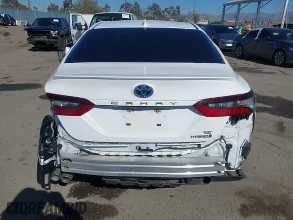 ✅ 2022 Toyota Camry Hybrid SE • VIN: 4T1S31AKXNU585302 • Lot: 43654902. Listed on IAAI with 59,101 mi. Free auction sales archive from the USA and detailed vehicle history report at DreamBid. Image 16.