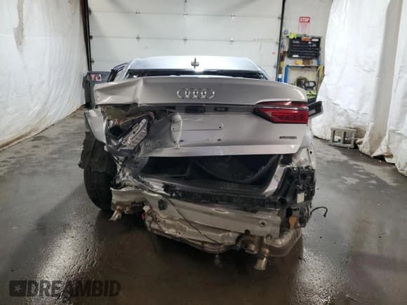 ✅ 2024 Audi A6 Premium Plus • VIN: WAUL2BF29RN049478 • Lot: 89542445. Listed on Copart with 24,914 mi. Free auction sales archive from the USA and detailed vehicle history report at DreamBid. Image 6.