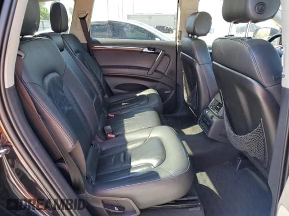 ✅ 2013 Audi Q7 Premium Plus • VIN: WA1LGAFE1DD016654 • Лот: 86550625. Опубликован ранее на Copart с пробегом 172 145 миль. Бесплатный доступ к архиву аукционных продаж из США и подробный отчёт об истории автомобиля на DreamBid. Изображение 11.