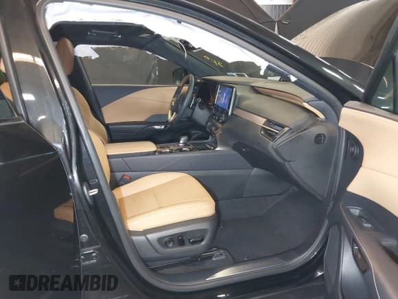 ✅ 2024 Lexus RX 350h • VIN: 2T2BBMCA2RC053330 • Lot: 42146538. Listed on IAAI with 34,812 mi. Free auction sales archive from the USA and detailed vehicle history report at DreamBid. Image 5.