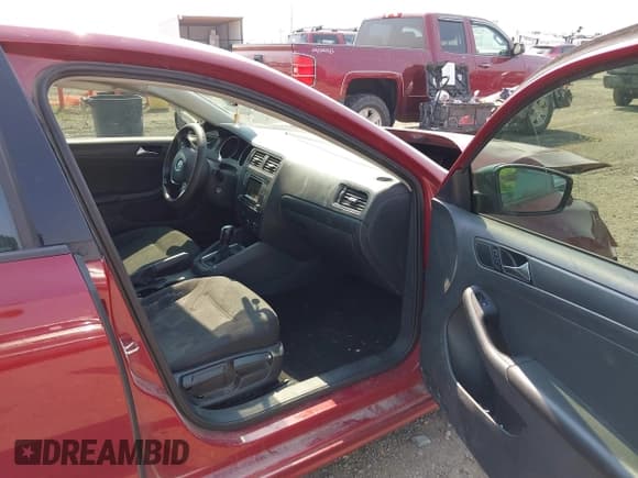 ✅ 2016 Volkswagen Jetta S • VIN: 3VW267AJ8GM264854 • Lot: 43110994. Listed on IAAI with Not provided. Free auction sales archive from the USA and detailed vehicle history report at DreamBid. Image 5.