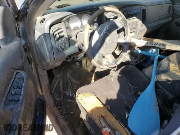 ✅ 2004 Dodge 2500 ST • VIN: 3D7KA28D64G182996 • Lot: 51732575. Wystawiony na Copart z przebiegiem Nie podano. Bezpłatny archiwum sprzedaży aukcyjnych z USA i szczegółowy raport historii pojazdu na DreamBid. Zdjęcie 8.