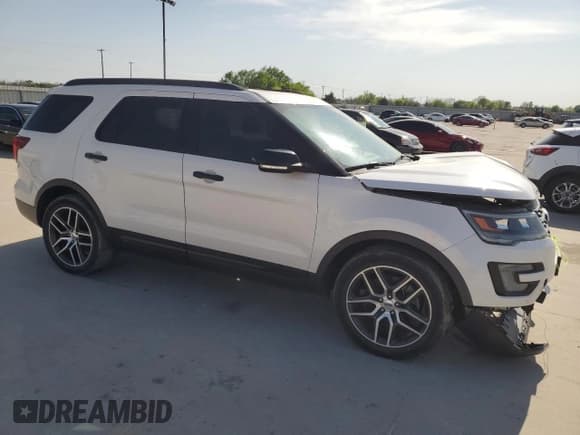 ✅ 2017 Ford Explorer Sport • VIN: 1FM5K8GT6HGE22187 • Lot: 51063595. Wystawiony na Copart z przebiegiem Nie podano. Bezpłatny archiwum sprzedaży aukcyjnych z USA i szczegółowy raport historii pojazdu na DreamBid. Zdjęcie 4.
