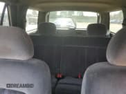 ✅ 2001 Chevrolet Blazer LT • VIN: 1GNDT13W11K207802 • Lot: 47855435. Wystawiony na Copart z przebiegiem 104 304 mil. Bezpłatny archiwum sprzedaży aukcyjnych z USA i szczegółowy raport historii pojazdu na DreamBid. Zdjęcie 10.