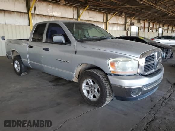✅ 2006 Dodge 1500 SLT • VIN: 1D7HA18266S594611 • Лот: 79085404. Опубликован ранее на Copart с пробегом 243 076 миль. Бесплатный доступ к архиву аукционных продаж из США и подробный отчёт об истории автомобиля на DreamBid. Изображение 4.